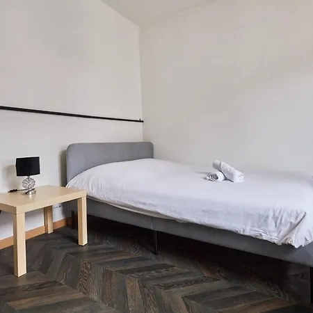 Superbe studio à 5 mins de la Cathédrale et 15 mins du centre ville Reims Exterior foto